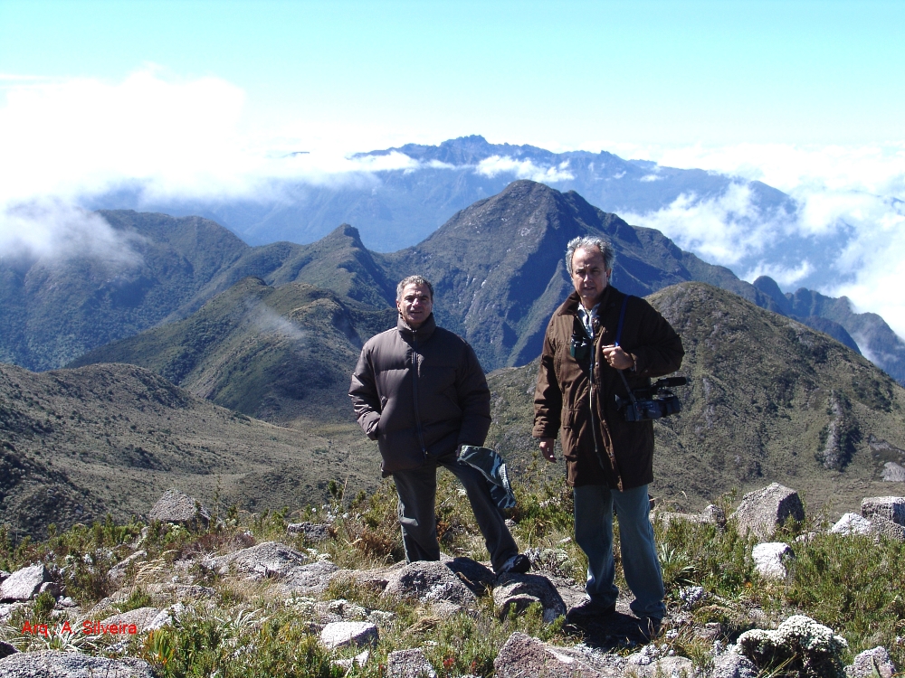 Pedra-da-Mina-AS-RH-3-SMantiqueiraSP6-5-05-ASilveira Melhores Trilhas para Caminhadas no Brasil: Explore Trilhas Populares, Escondidas e Imperdíveis para Aventureiros